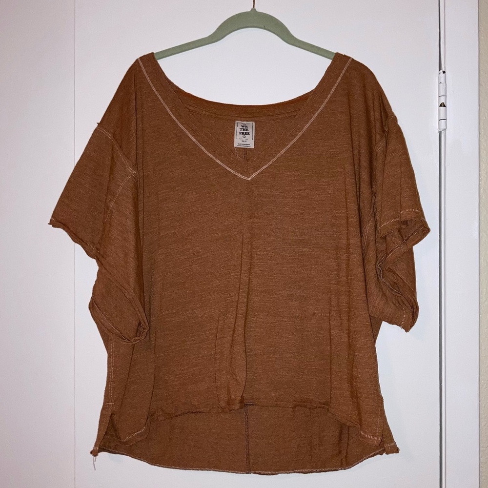oversized burnt orange v-neck tee